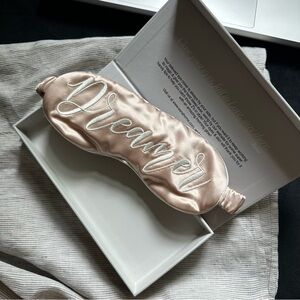 22-Momme Mulberry Silk 100% Beige “Dreamer” Embroidered Sleep Mask ESNA HOME